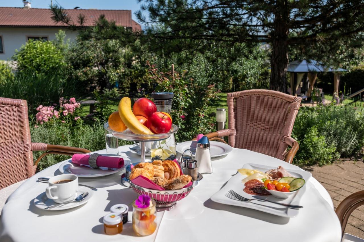 Gasthof Feichter Otel Finkenstein am Faaker See Dış mekan fotoğraf